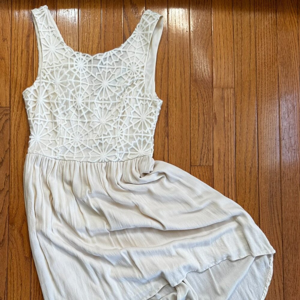 Cream Lace & Crepe Hi‑Low Dress • Sweet Something Blue Ribbon • Sz M • USA made